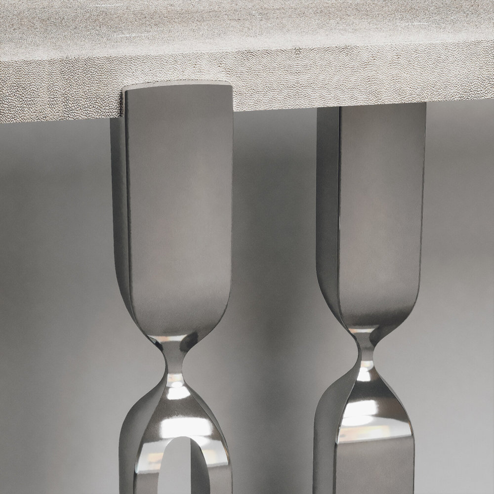 Rhapsody Console with Polished Steel Legs控制台