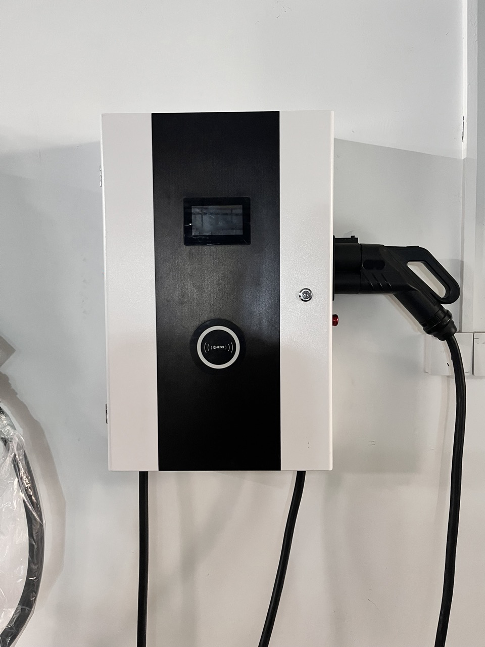 DC Wall-mounted EV Charger