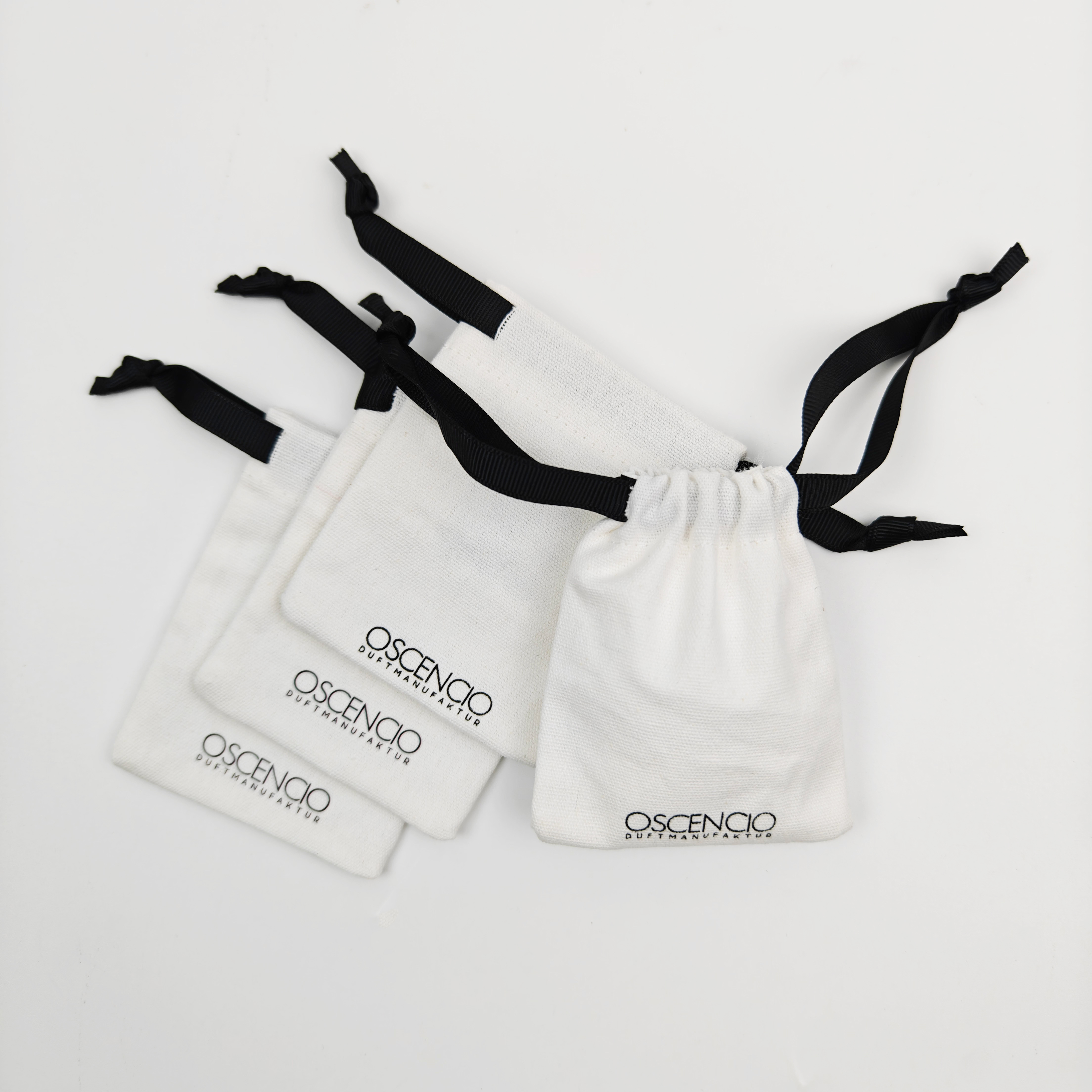 Luxury Custom Logo Different Sizes Clothes Canvas Packing Cotton Pouch Drawstring Dust Bag Recyclable Eco-Friendly Clothing Promotional Pouch