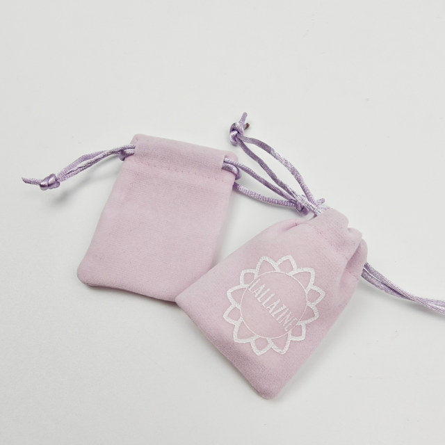 Wholesale Custom Screen Printing Velvet Gift Drawstring Dust Pouch Recyclable Cosmetic Hair Wig Velvet Packaging Pouch