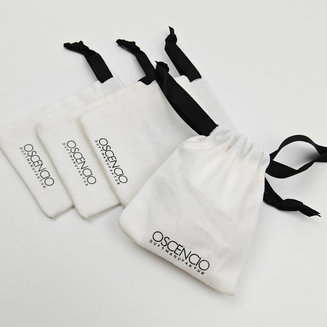 Luxury Custom Logo Different Sizes Clothes Canvas Packing Cotton Pouch Drawstring Dust Bag Recyclable Eco-Friendly Clothing Promotional Pouch