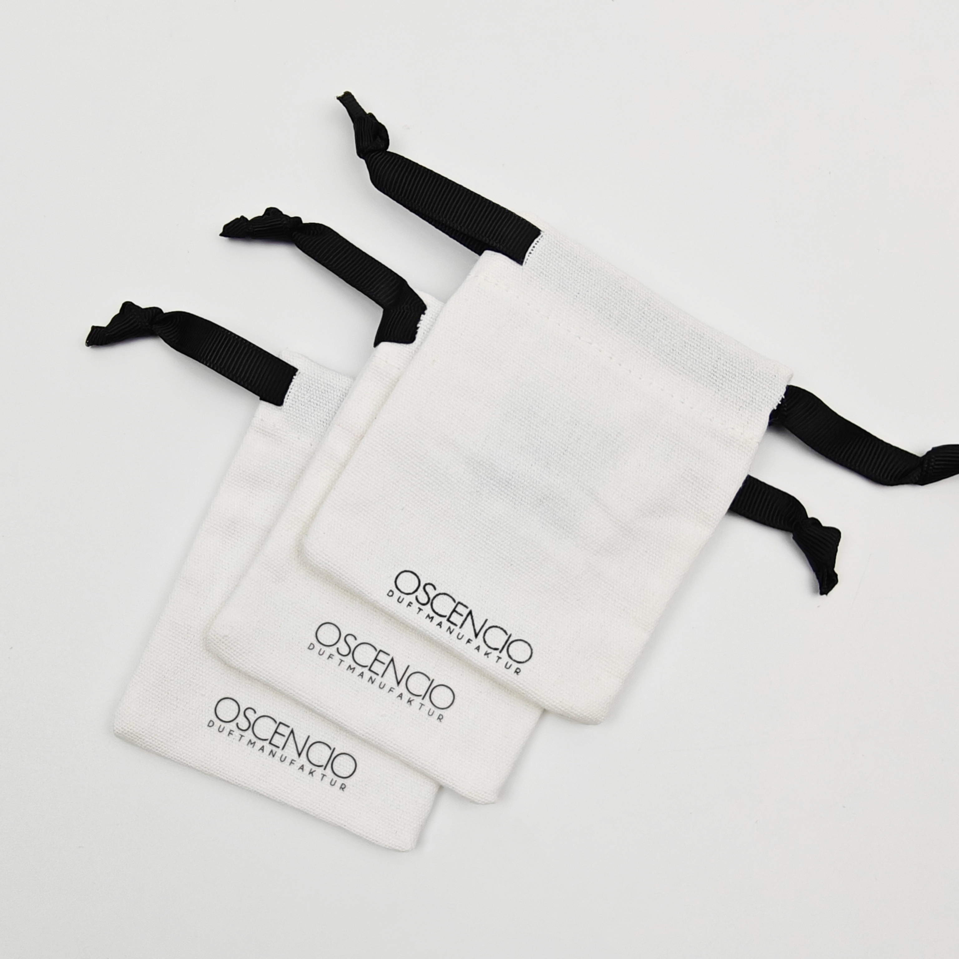 Luxury Custom Logo Different Sizes Clothes Canvas Packing Cotton Pouch Drawstring Dust Bag Recyclable Eco-Friendly Clothing Promotional Pouch