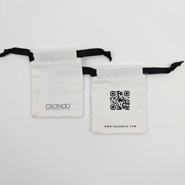 Luxury Custom Logo Different Sizes Clothes Canvas Packing Cotton Pouch Drawstring Dust Bag Recyclable Eco-Friendly Clothing Promotional Pouch