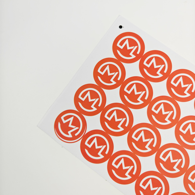 Wholesale Customized logo Waterproof Vinyl Sticker Label Product Bottle Label Printing Round Packing Sticker