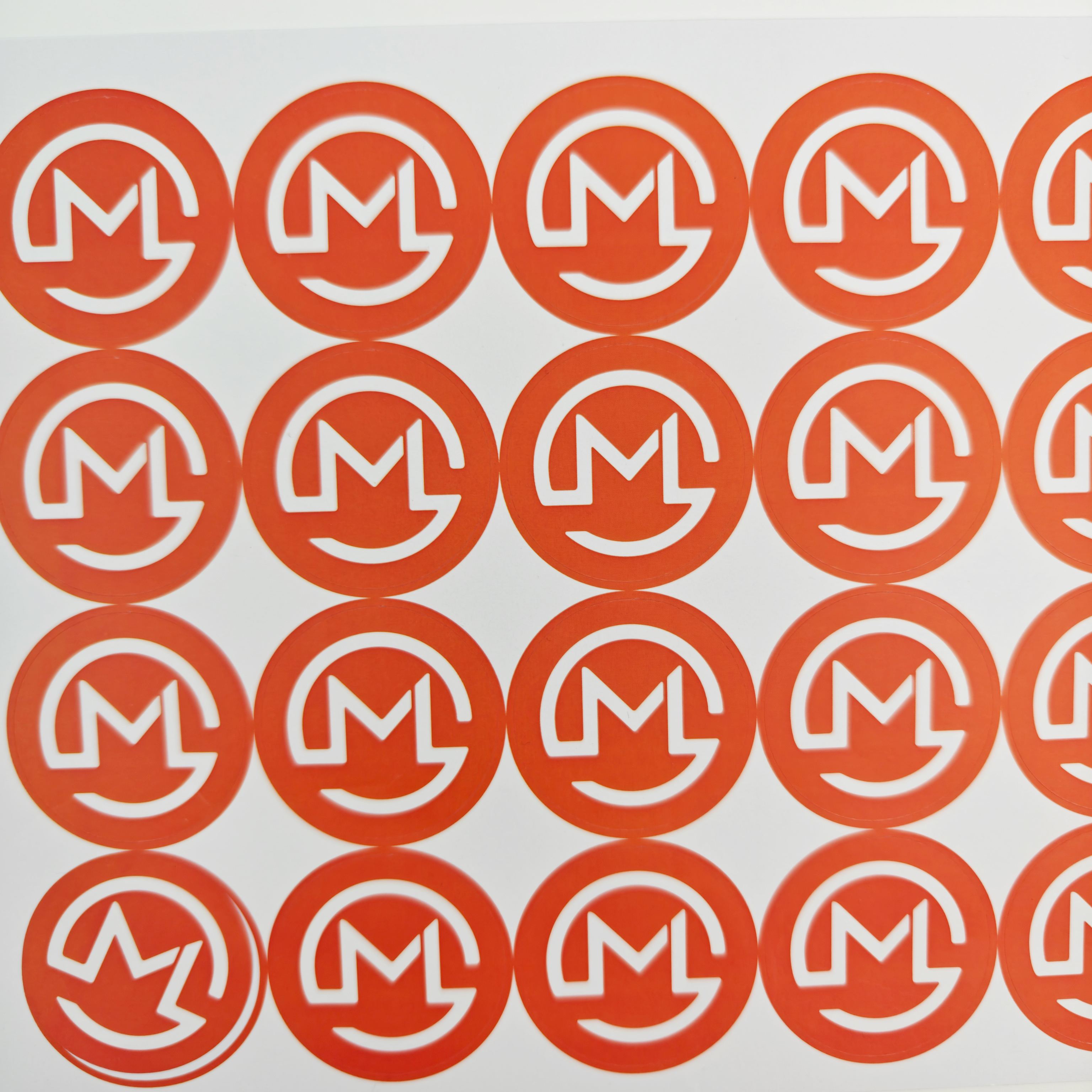 Wholesale Customized logo Waterproof Vinyl Sticker Label Product Bottle Label Printing Round Packing Sticker