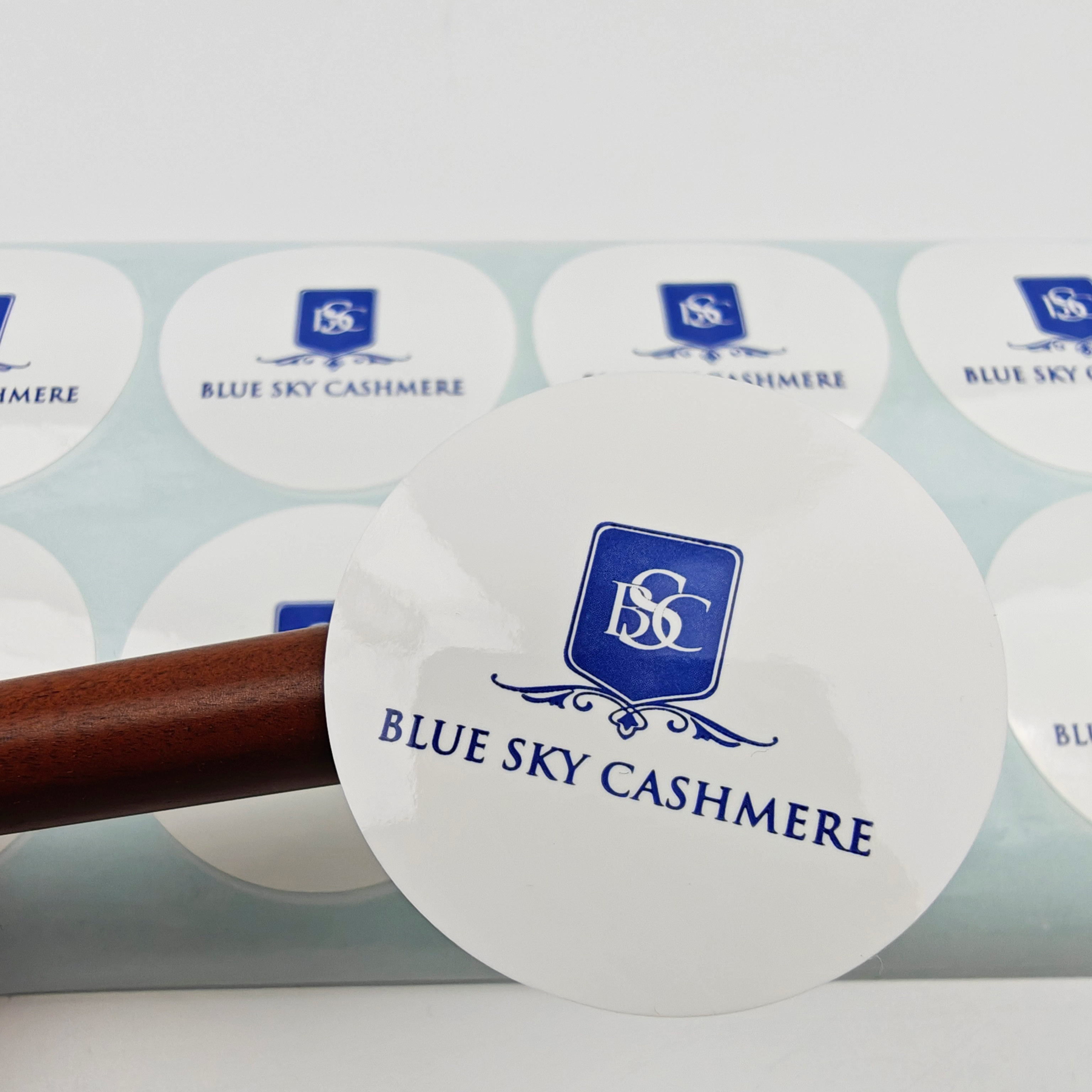 China Manufacturer Custom Printed Logo Anti-counterfeit Waterproof Synthetic Paper Adhesive Vinyl PVC Sticker for Grocery