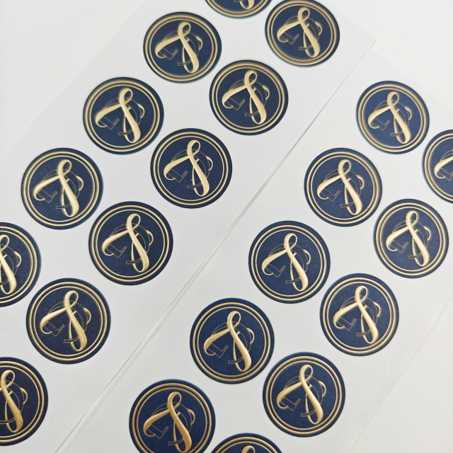 Wholesale Custom logo Adhesive Round Sealing Stickers for Packaging Waterproof Gold Foil Stamping Adhesive Round Labels Stickers