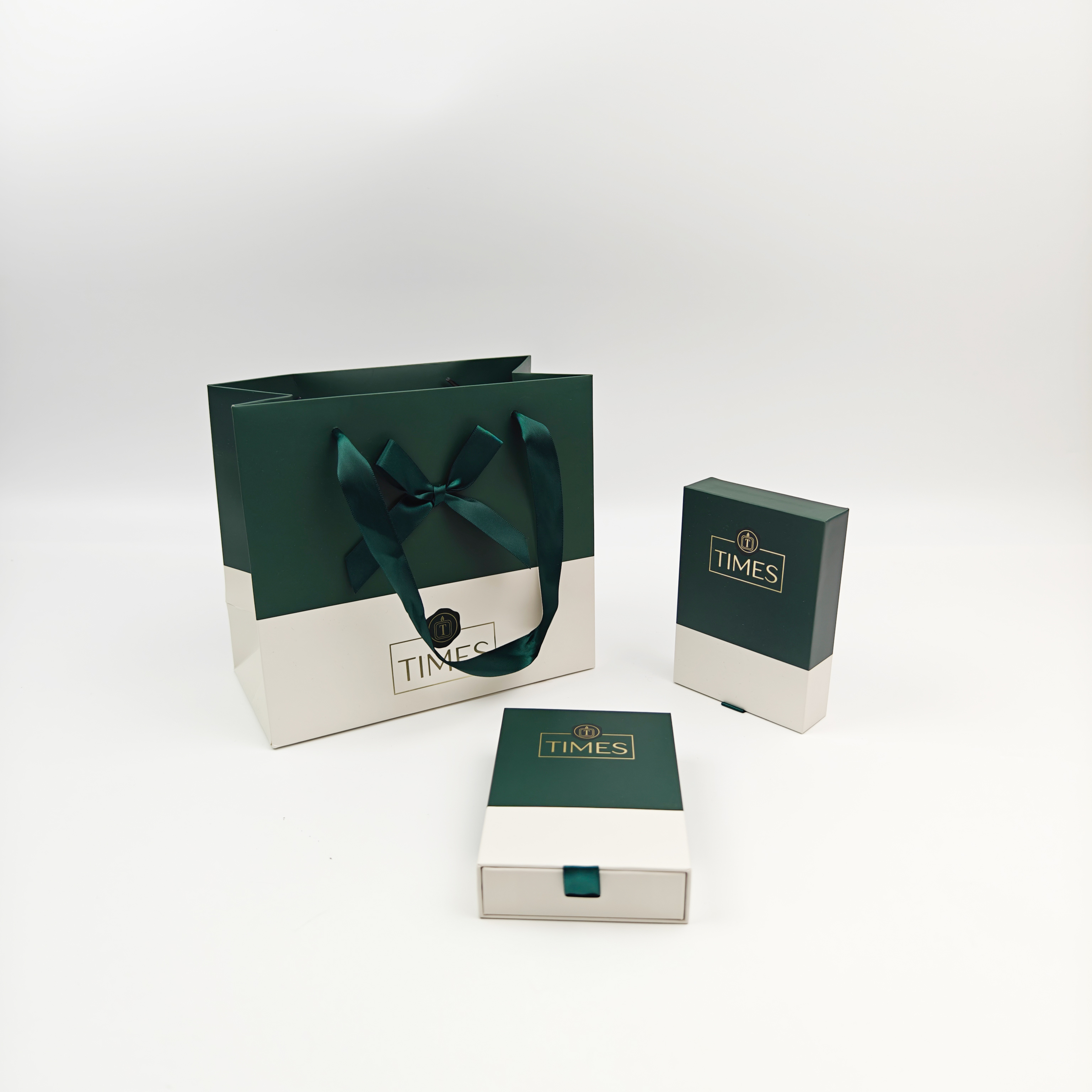 Eco-Friendly Candle Rigid Packaging Box and Bag Manufacturer