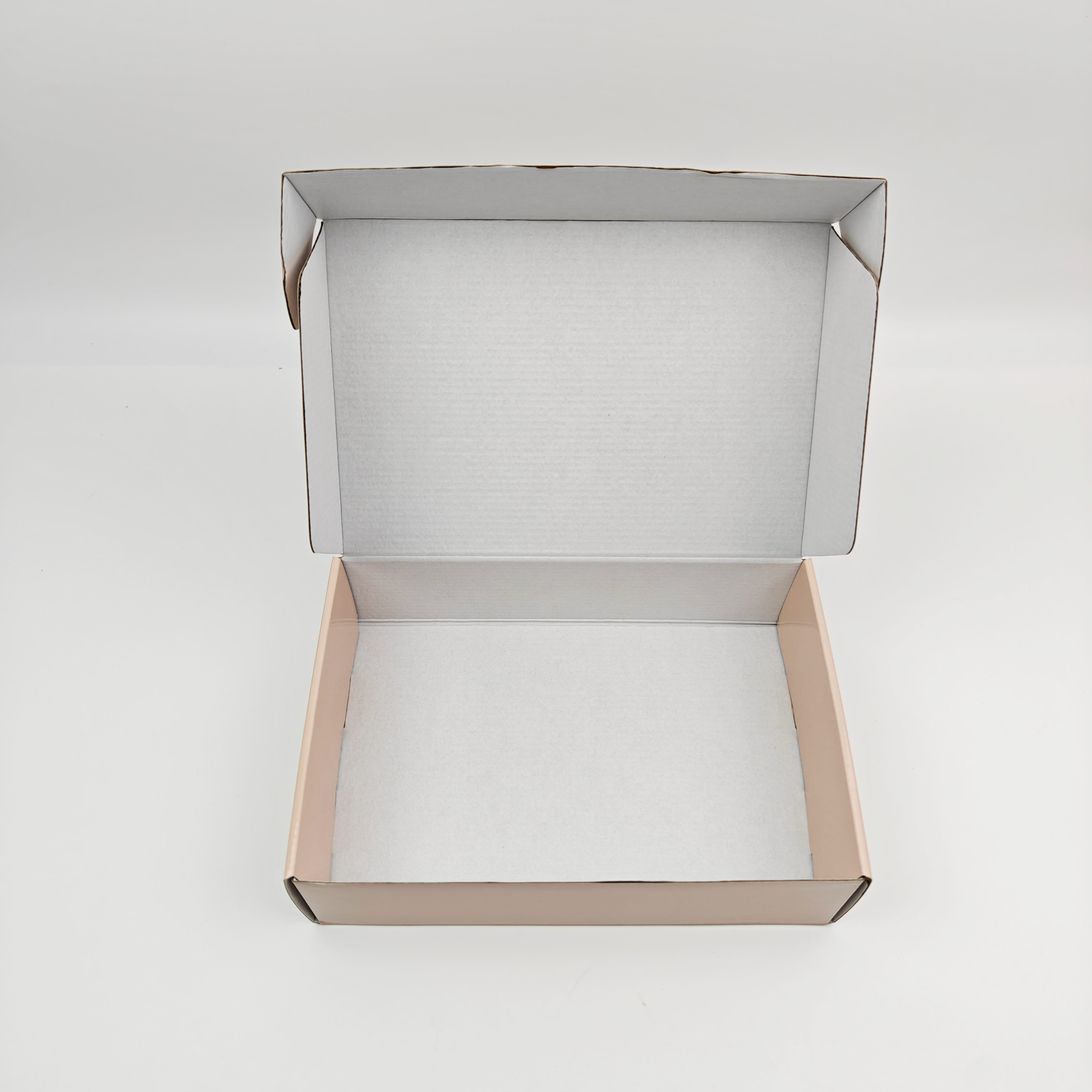 Custom Corrugated Cardboard Shipping Boxes for Clothing