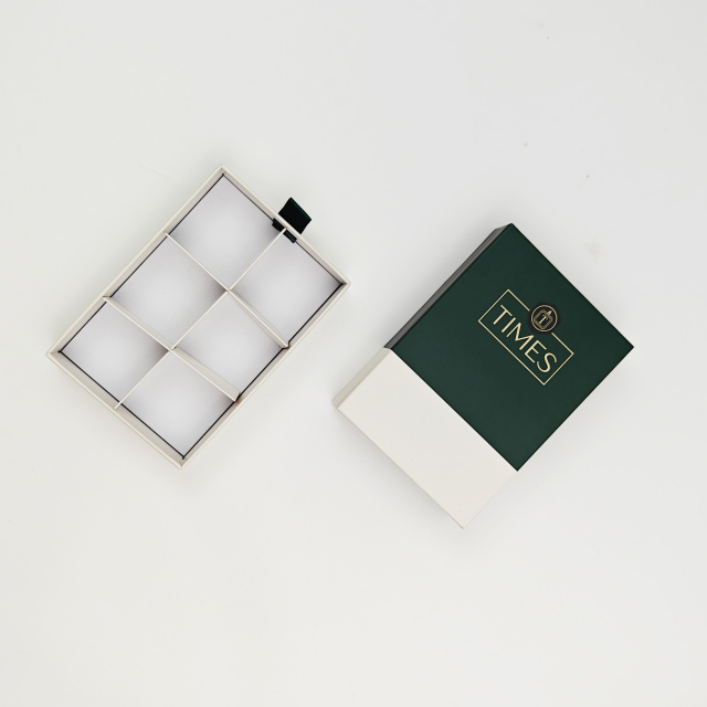 Eco-Friendly Candle Rigid Packaging Box and Bag Manufacturer
