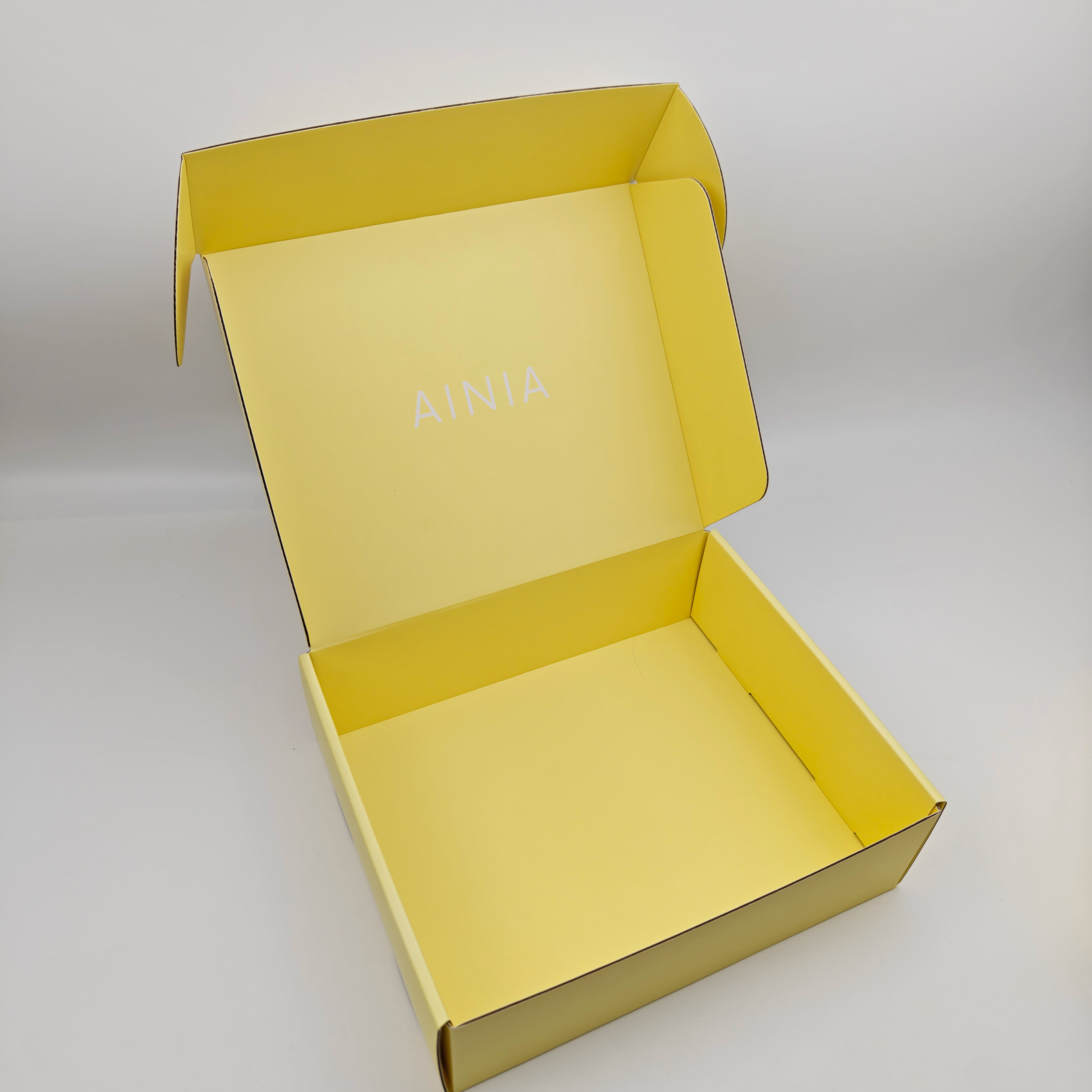 Custom Recyclable Cardboard Boxes for Underwear & Clothing