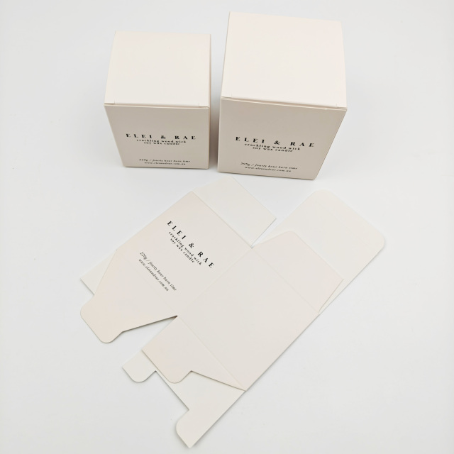 Customizable White Kraft Packaging Boxes With Insert For Luxury Candles