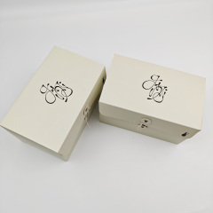 Customizable White Kraft Packaging Boxes With Insert For Luxury Candles
