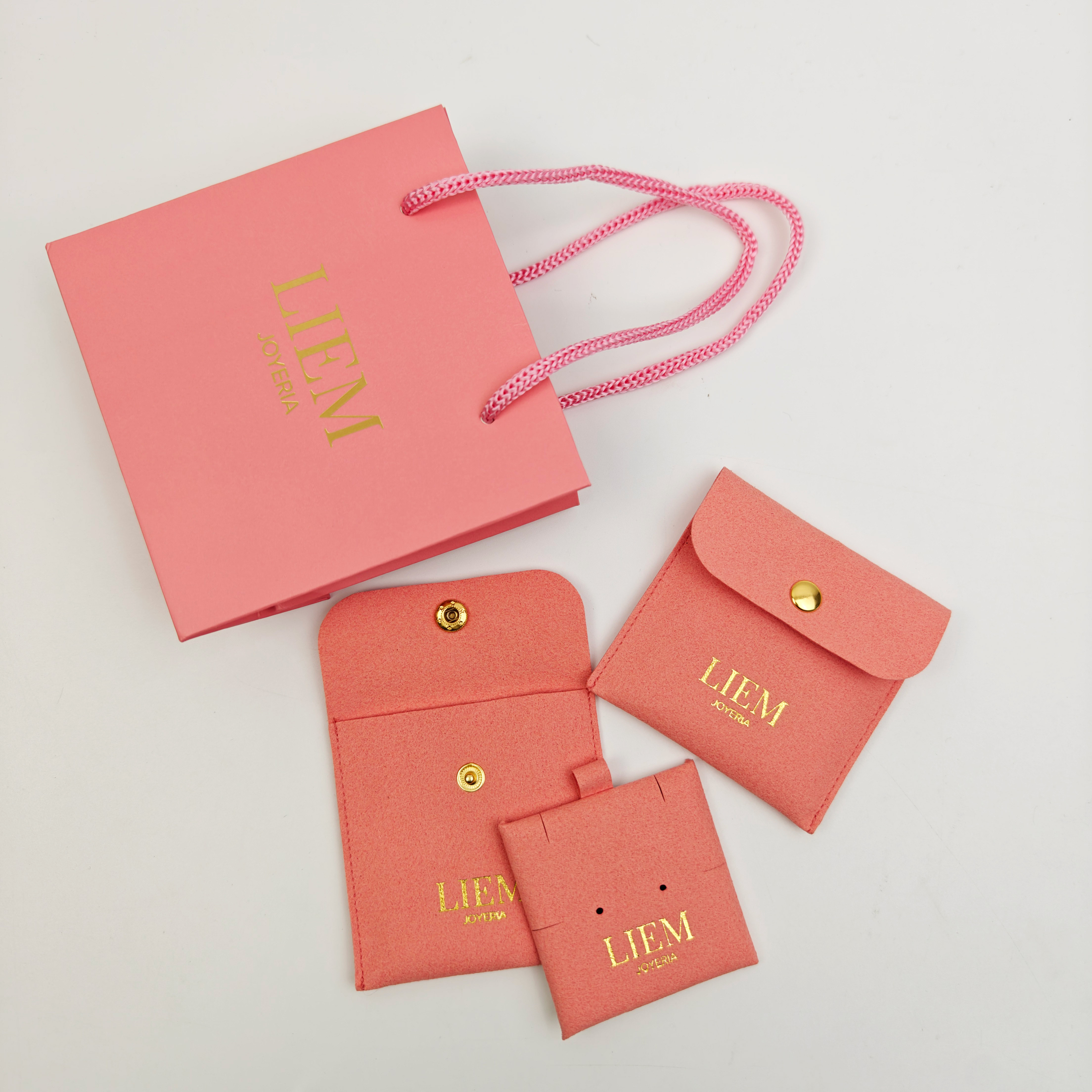 Custom Logo Ribbon Handle Paper Bags Luxury Gift & Shopping Bags for Clothing Retail & Boutiques