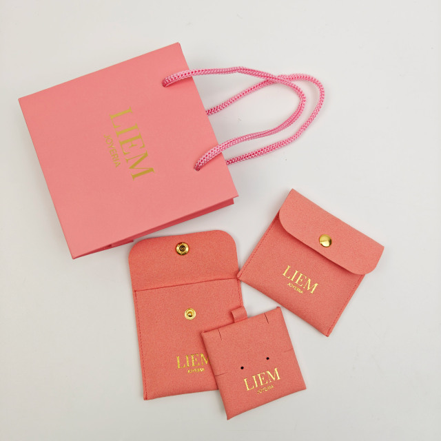 Custom Logo Ribbon Handle Paper Bags Luxury Gift & Shopping Bags for Clothing Retail & Boutiques