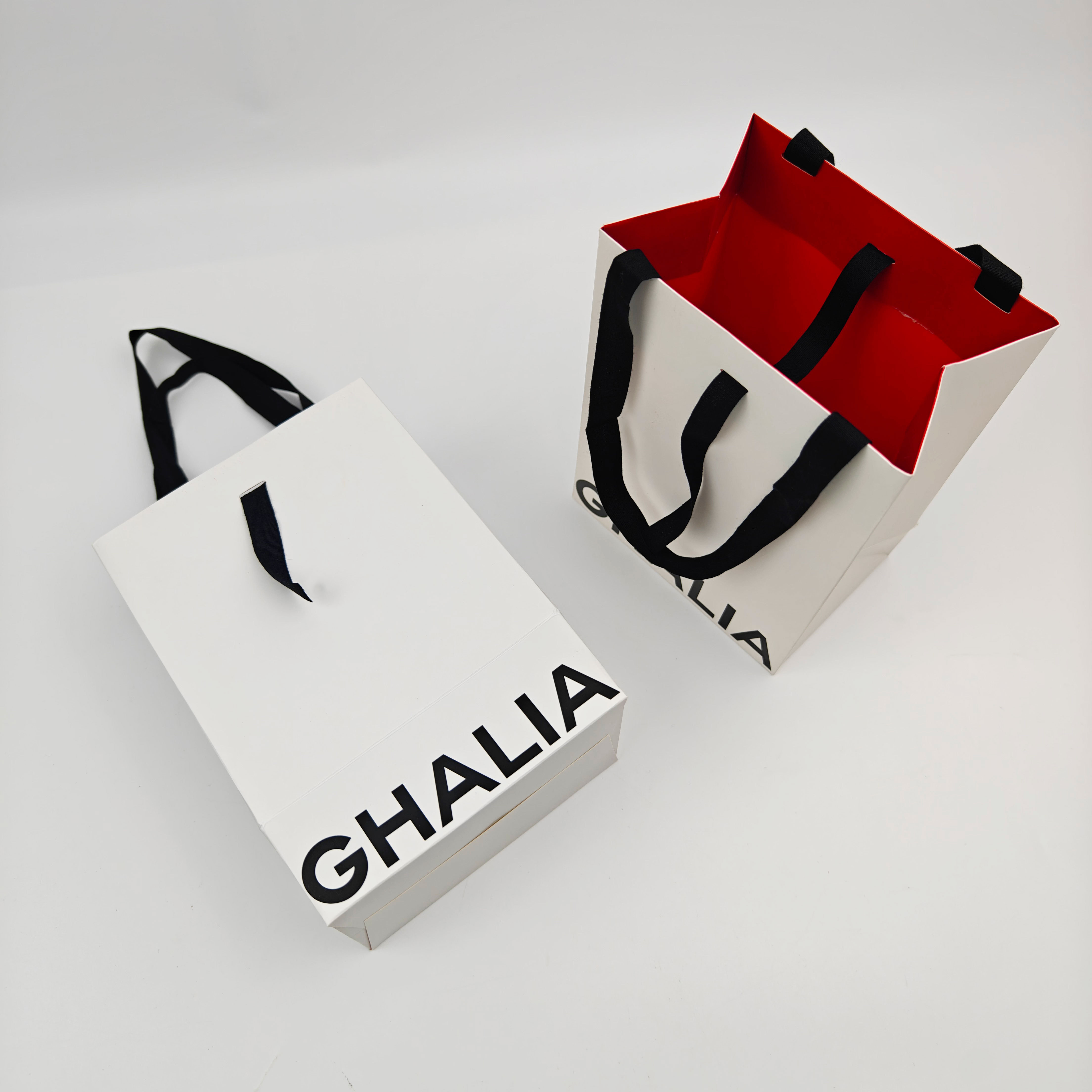 Custom Logo Double-sided printing Reusable Paper Bags Luxury Wholesale Gift & Shopping Bags with Handles for Clothing