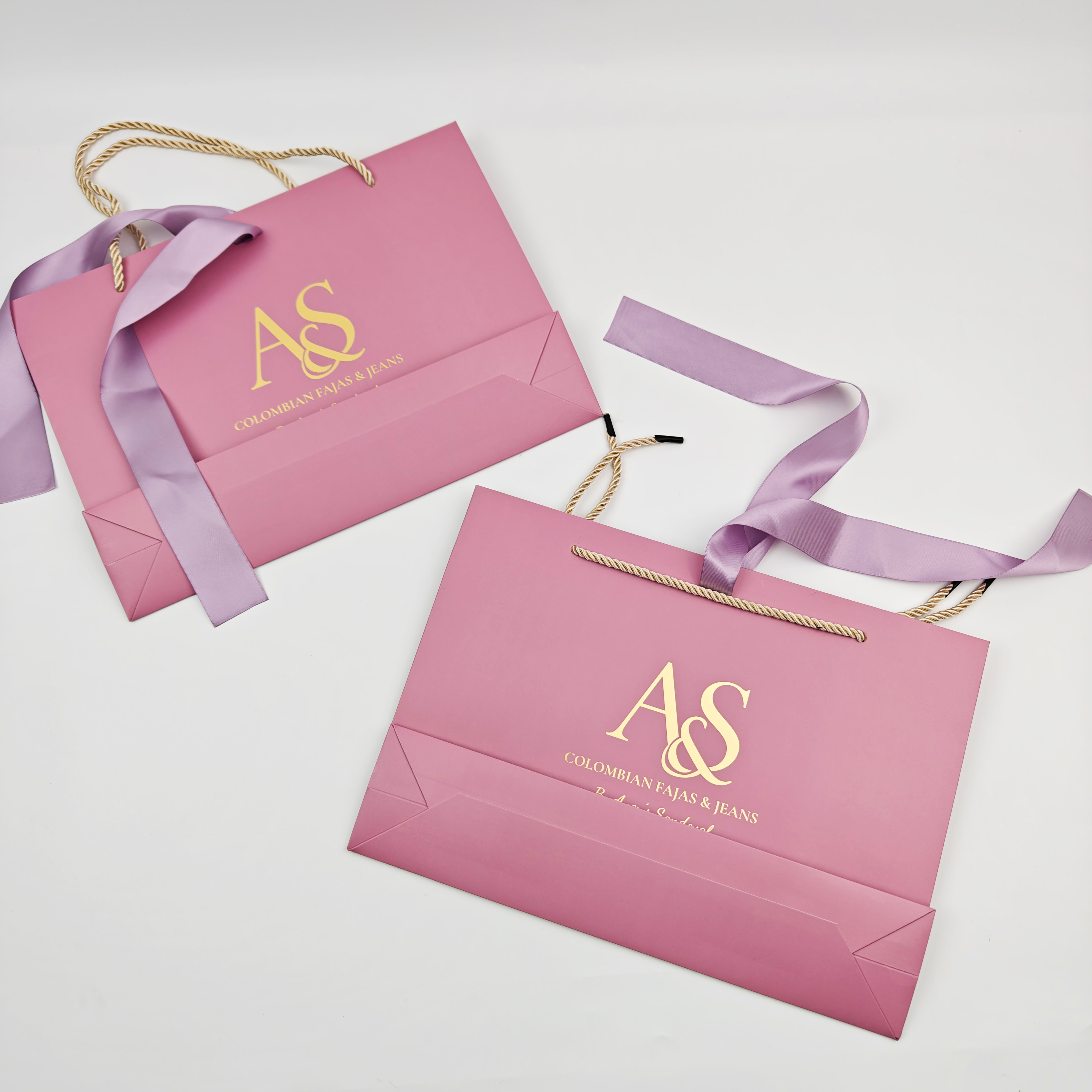 Custom Gold Foil Logo Shopping Bags Luxury Gift Packaging with Rope Handles for Clothing Retail