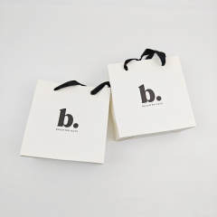 Luxury Custom Logo Paper Gift Bags Wholesale Paper Shopping Bags with Handles