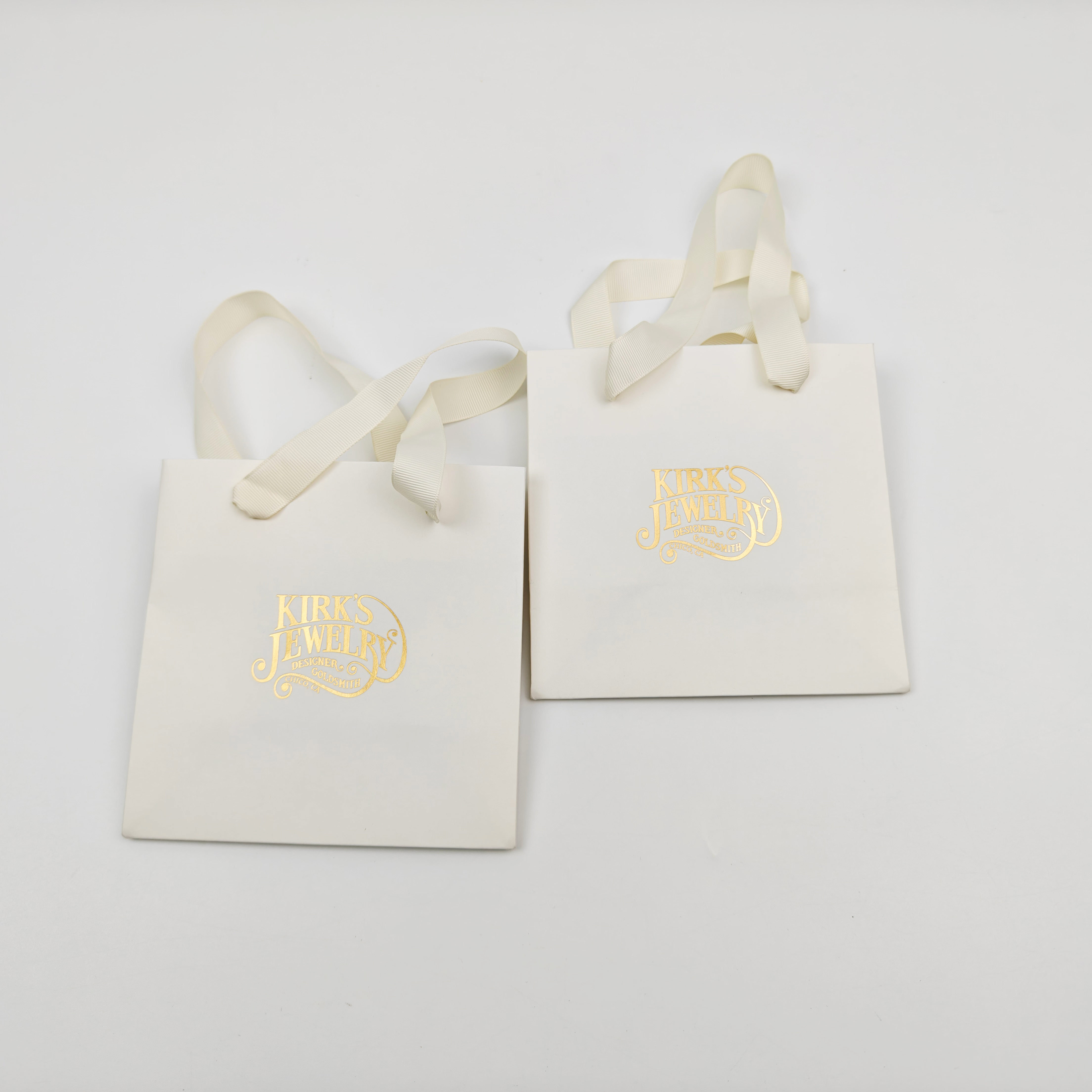Gold Logo Luxury Paper Gift Bags Eco-Friendly Custom Shopping Bags with Handle for High-End Jewelry Brands
