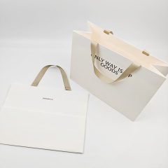 Black Foil Stamping Creative Cardboard Bags Custom Logo Hard Paper Shopping Bags
