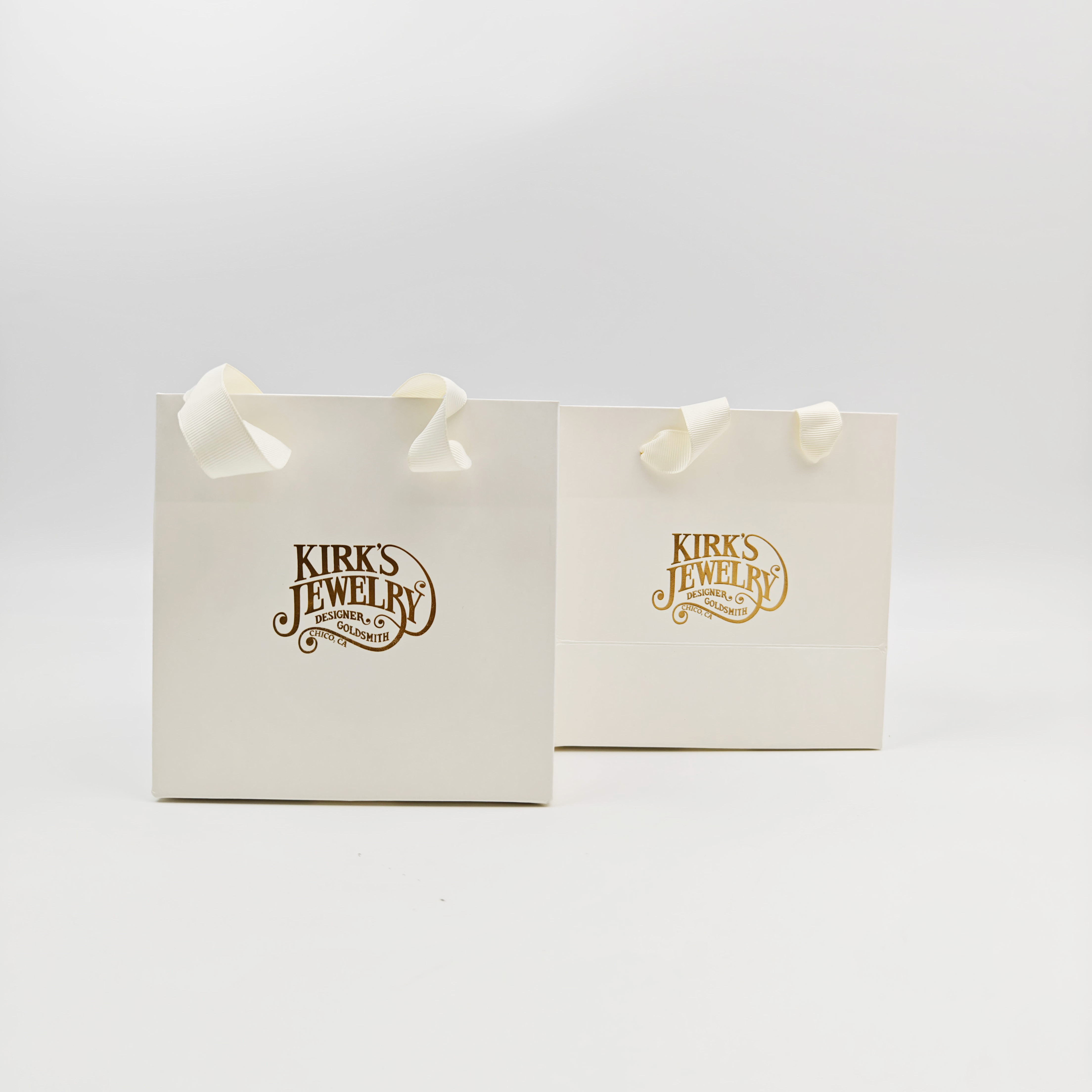 Gold Logo Luxury Paper Gift Bags Eco-Friendly Custom Shopping Bags with Handle for High-End Jewelry Brands
