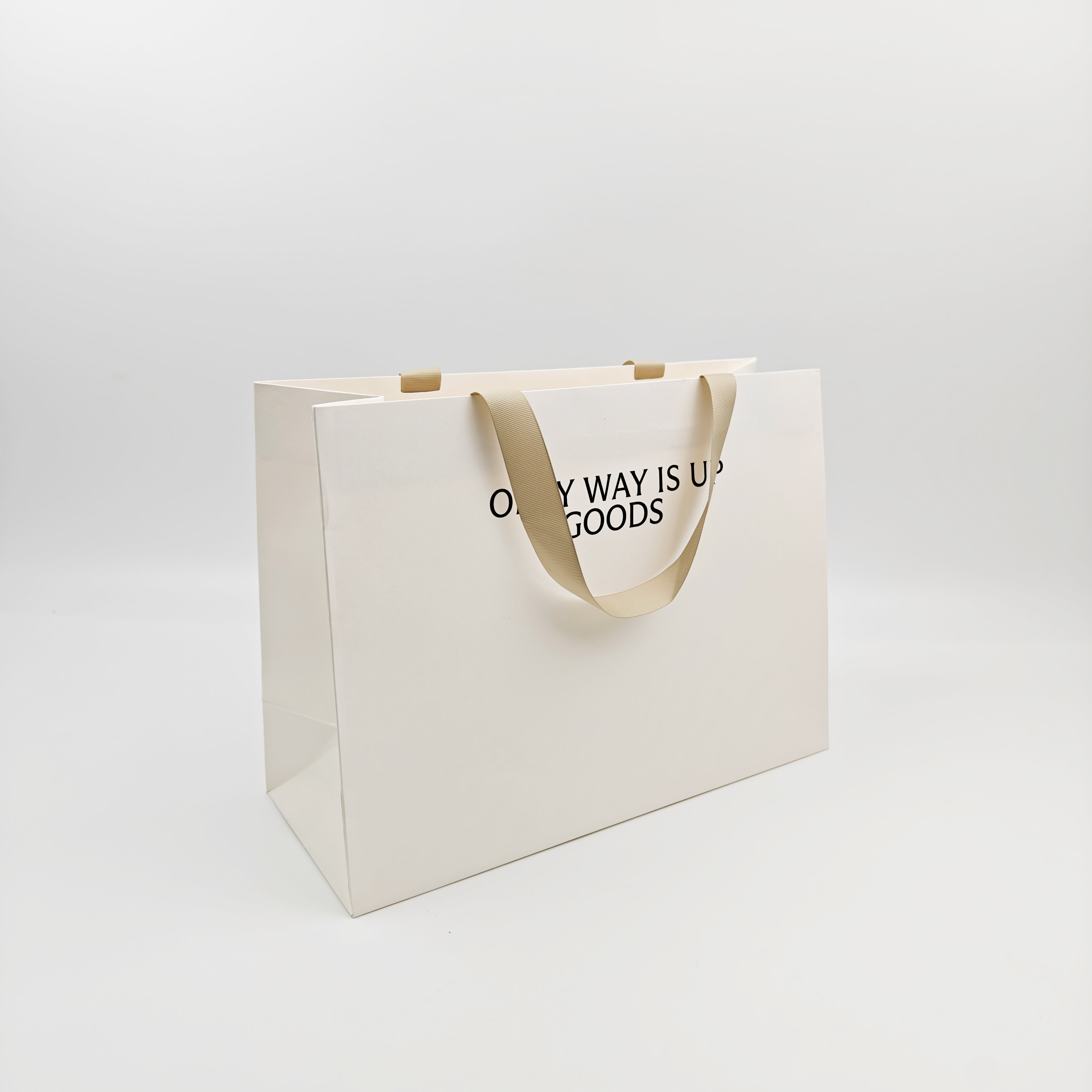 Black Foil Stamping Creative Cardboard Bags Custom Logo Hard Paper Shopping Bags