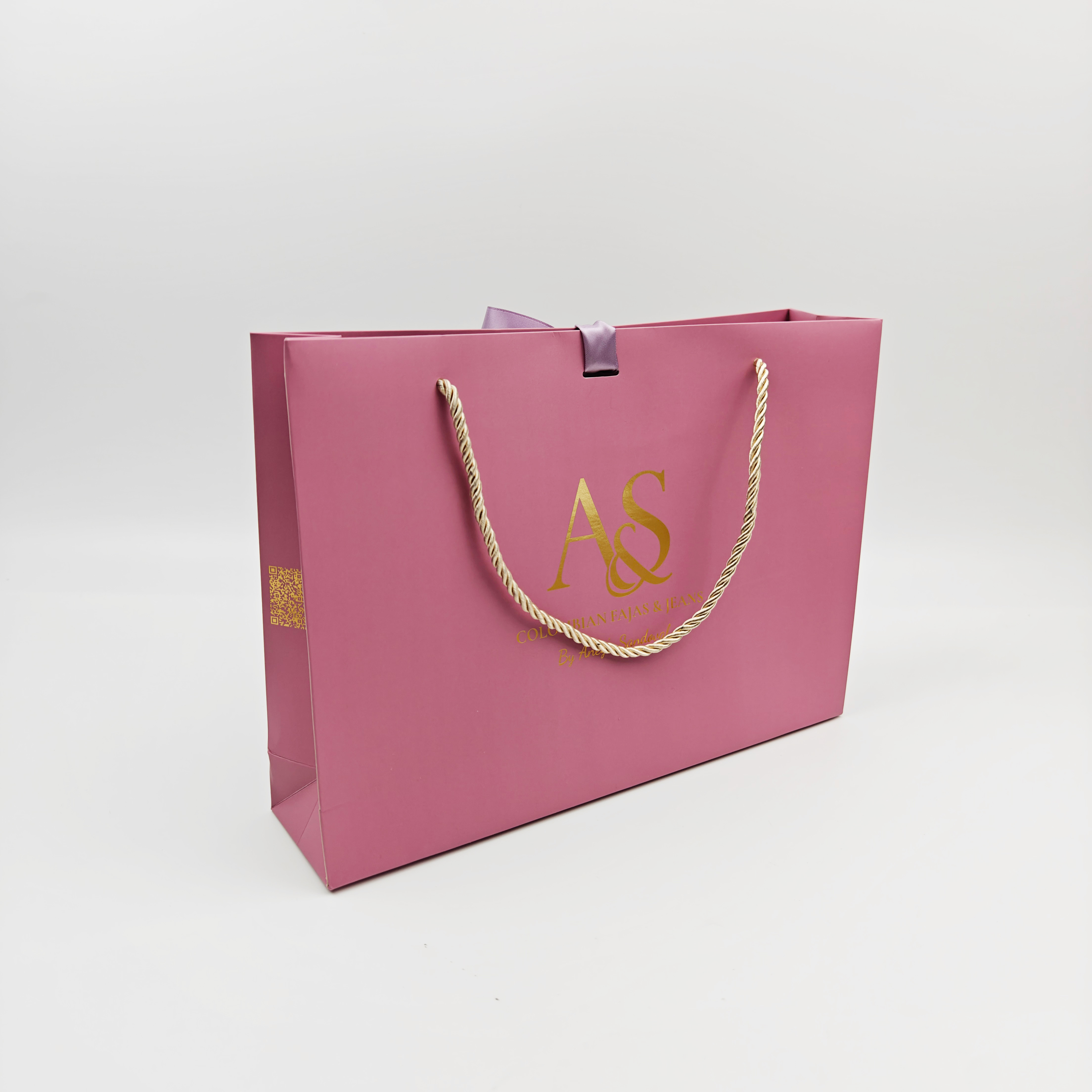 Custom Gold Foil Logo Shopping Bags Luxury Gift Packaging with Rope Handles for Clothing Retail