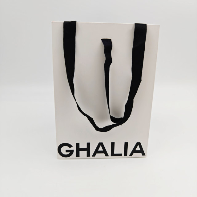 Custom Logo Double-sided printing Reusable Paper Bags Luxury Wholesale Gift & Shopping Bags with Handles for Clothing