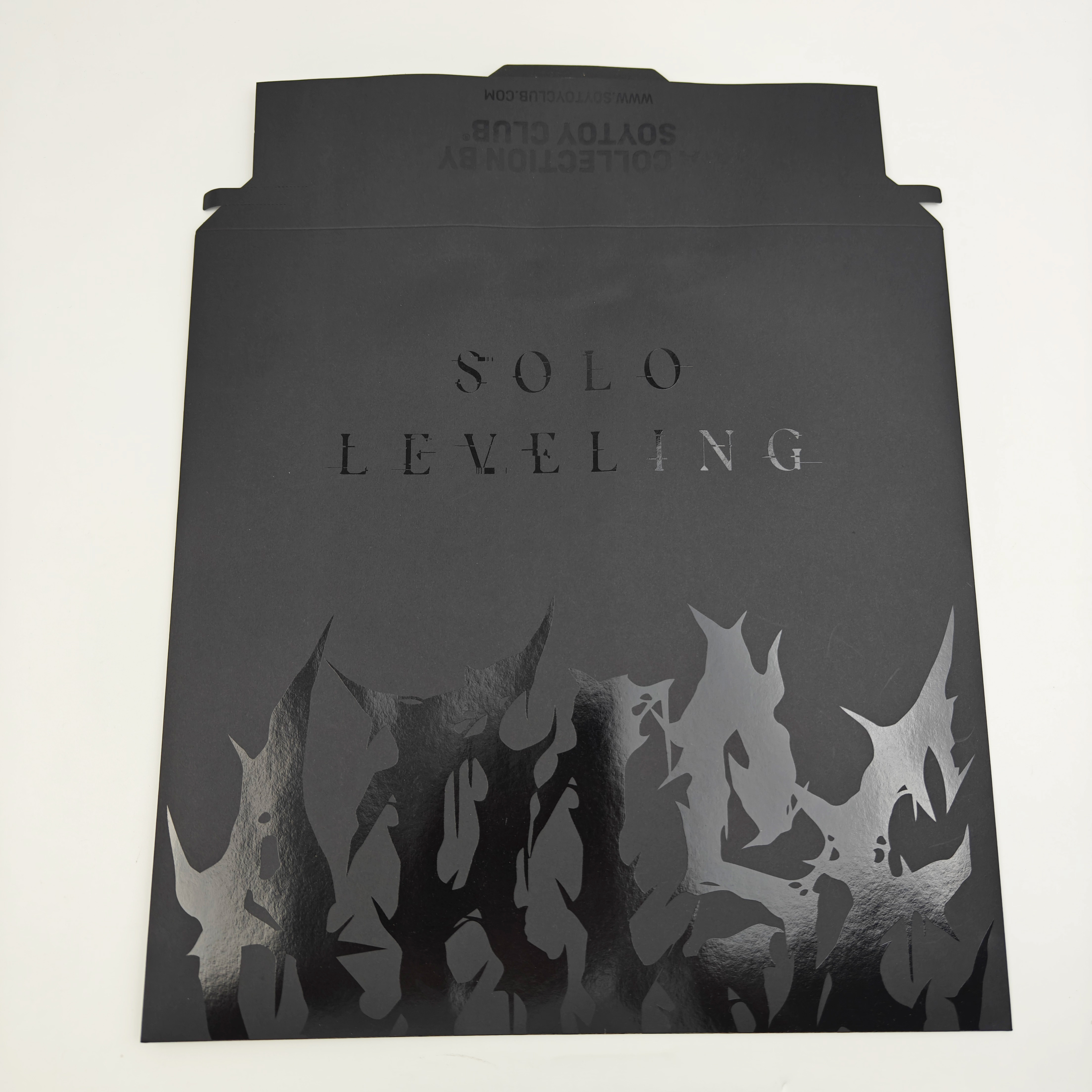 Black Luxury Envelope Paper Bags with UV Logo Eco-Friendly Wholesale Gift & Shopping Packaging Bag for Retail Use