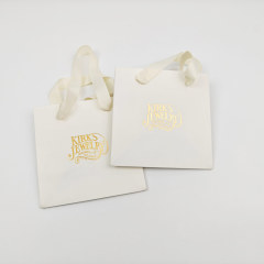 Gold Logo Luxury Paper Gift Bags Eco-Friendly Custom Shopping Bags with Handle for High-End Jewelry Brands