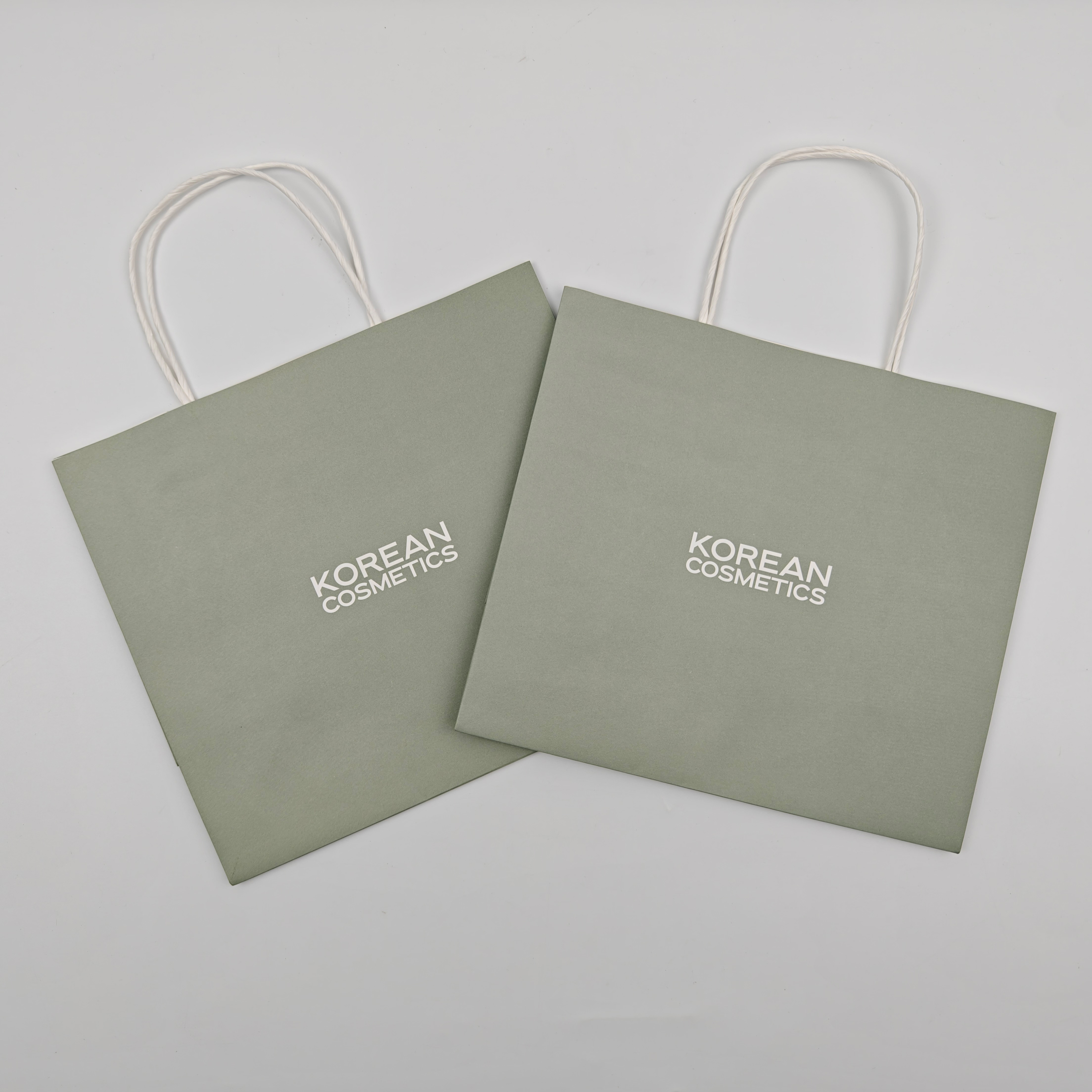 Custom Logo Luxury Green Paper Gift Bags Wholesale Packaging with Your Own Print for Clothing Small Business
