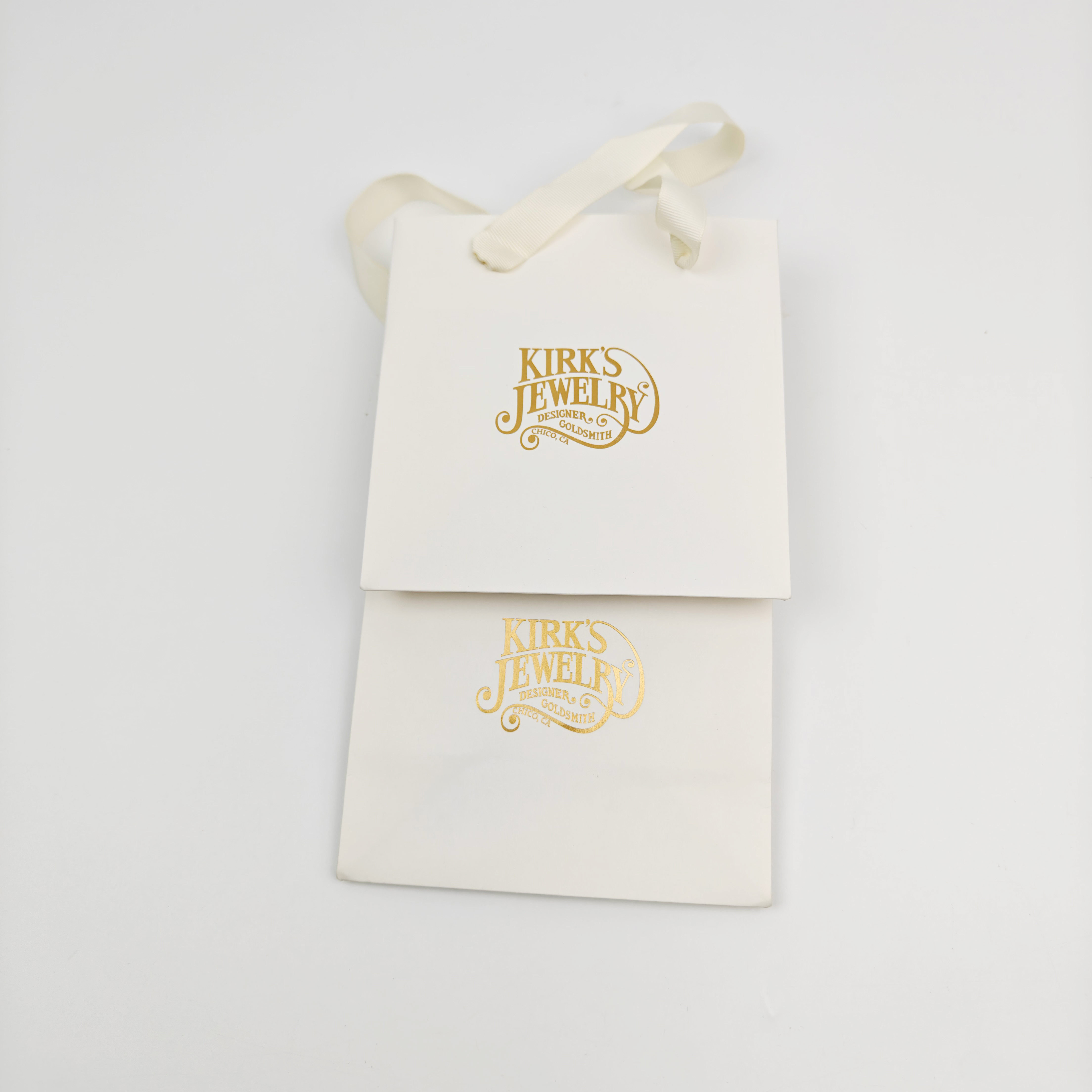 Gold Logo Luxury Paper Gift Bags Eco-Friendly Custom Shopping Bags with Handle for High-End Jewelry Brands