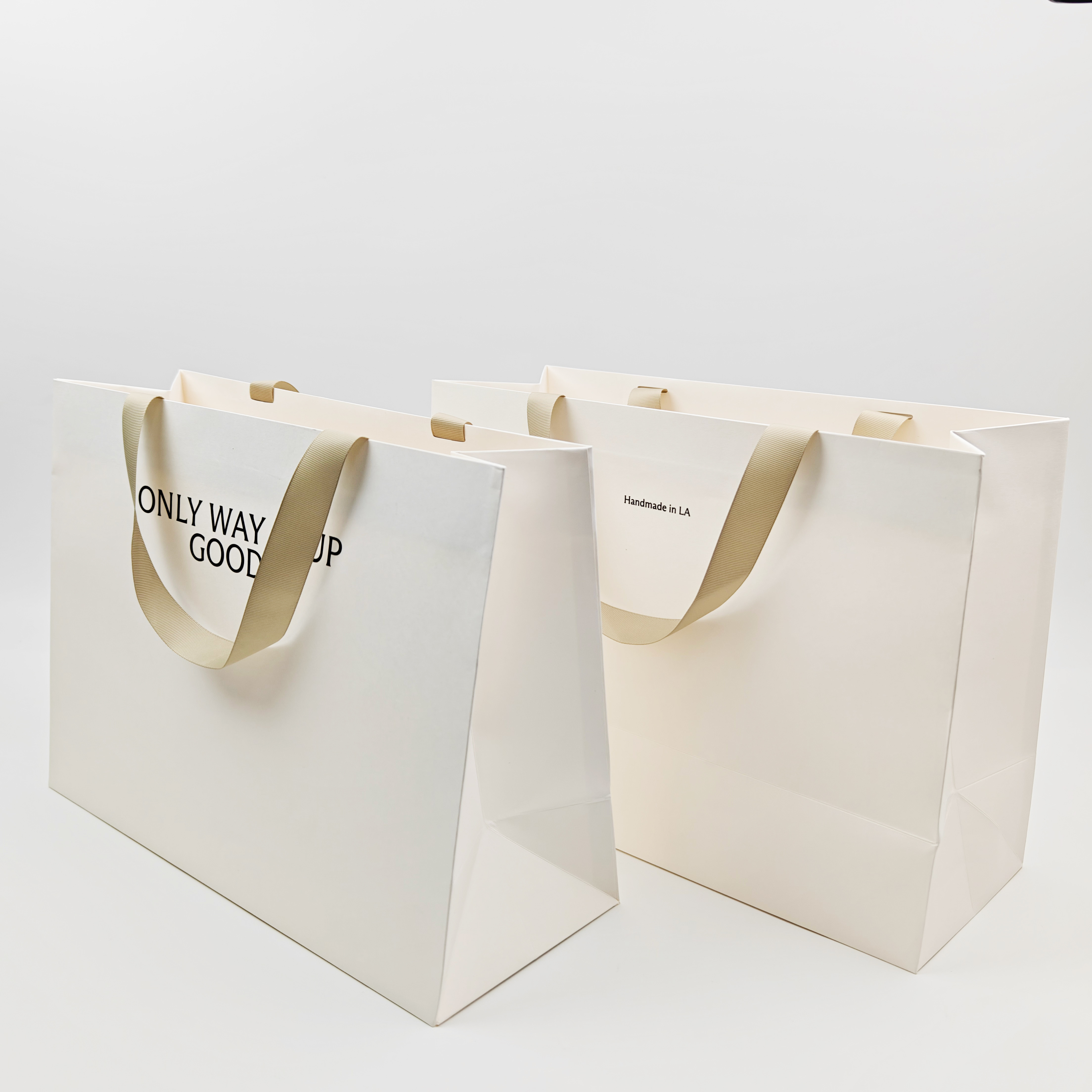 Black Foil Stamping Creative Cardboard Bags Custom Logo Hard Paper Shopping Bags