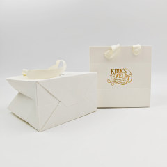 Gold Logo Luxury Paper Gift Bags Eco-Friendly Custom Shopping Bags with Handle for High-End Jewelry Brands