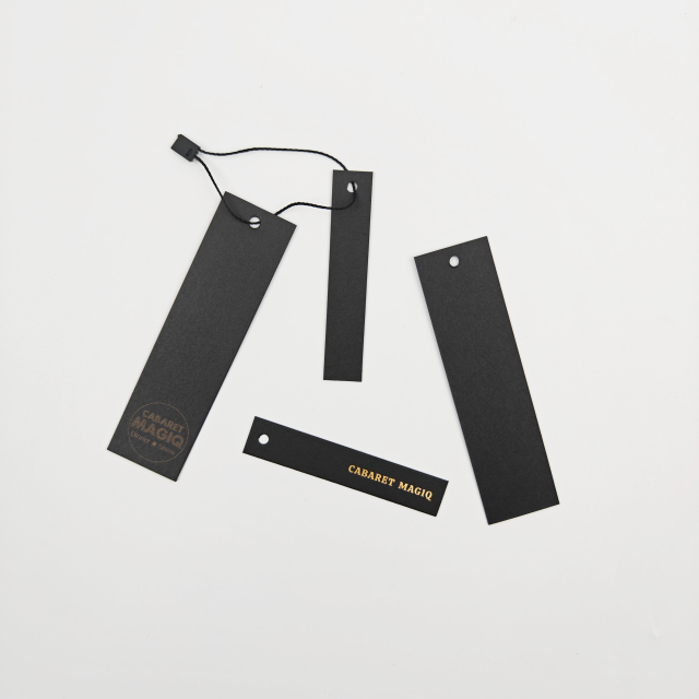 Custom Eco Recyclable Low MOQ Black Hang Tags with Hot Stamping Logo
