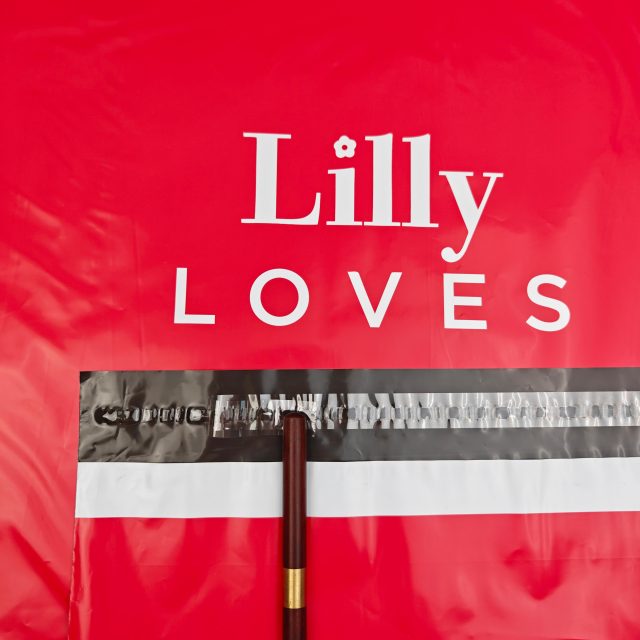 INFFY Custom Frosted Shipping Bags  4C Logo Printing Recyclable & Shock-Proof for Apparel