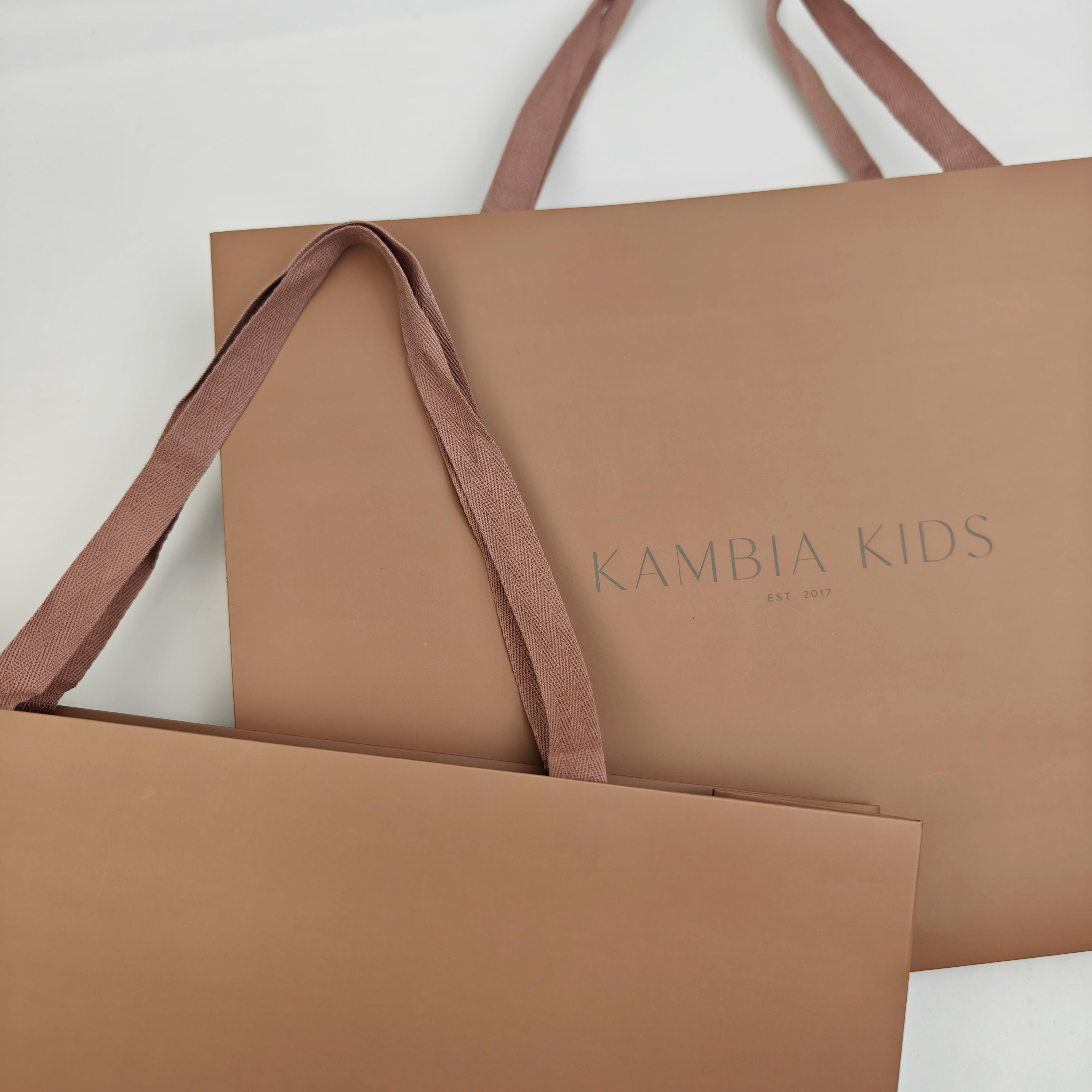 Custom Printed Paper Gift Bags with Herringbone Handles Recyclable Luxury Shopping Bags for Apparel