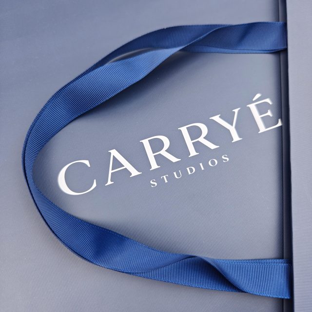 Custom Printed Textured Paper Gift Bags with Ribbon Handles For Retail