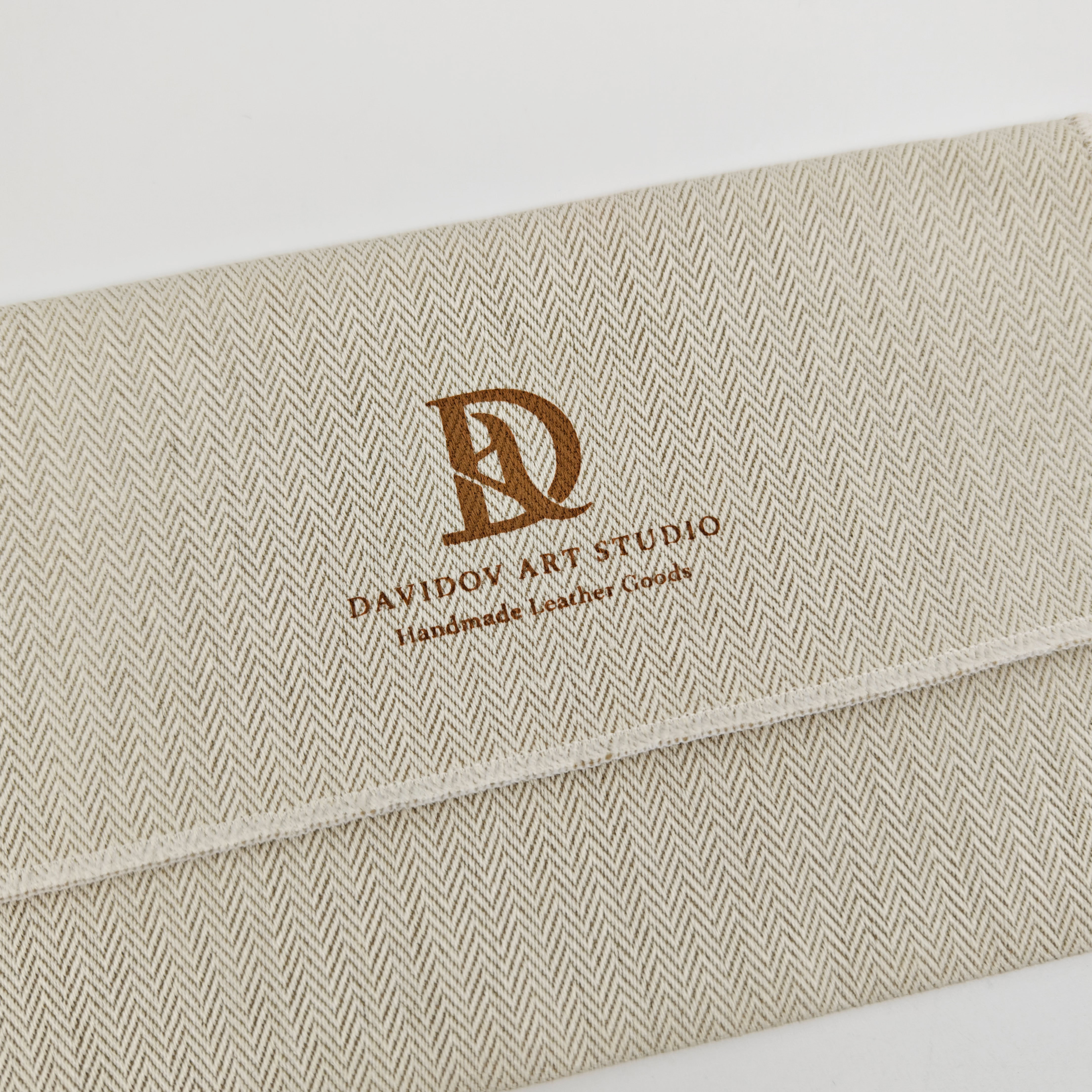 Velvet Envelope Flap Jewelry Pouch Premium Flap Closure Structure with Custom Logo Embossing for Watch & Makeup Gift Storage