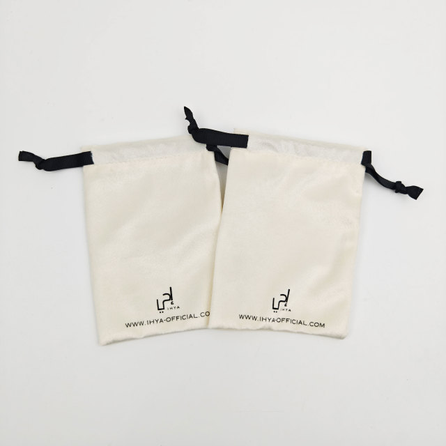 Medium Velvet Drawstring Jewelry Pouch | Luxury Flannel-Lined Construction with Custom Logo Print for Gift Packaging