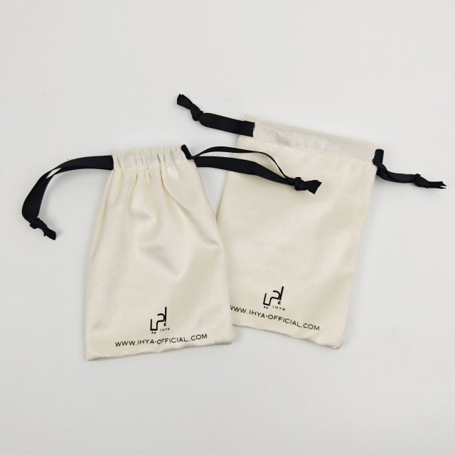 Medium Velvet Drawstring Jewelry Pouch | Luxury Flannel-Lined Construction with Custom Logo Print for Gift Packaging