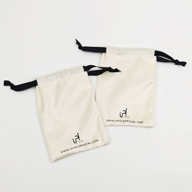 Medium Velvet Drawstring Jewelry Pouch | Luxury Flannel-Lined Construction with Custom Logo Print for Gift Packaging