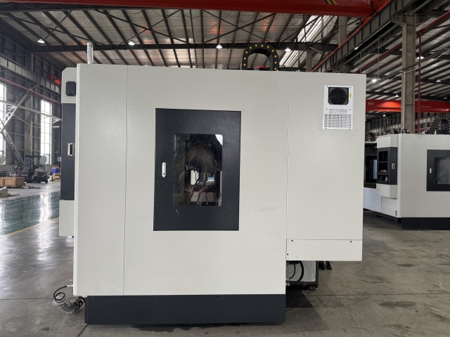 High Performance VMC 855 CNC Milling Machine Metal Vertical Machining Center With Mitsubishi Control System
