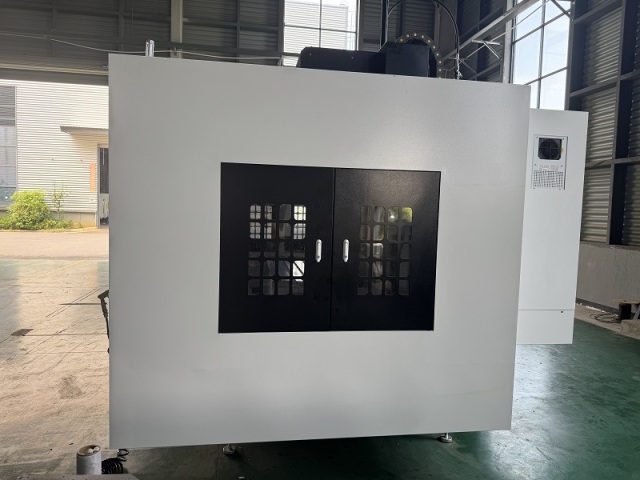 Factory Price 1580 CNC Vertical Milling Machine With Mitsubishi Small Precision CNC Machining Center Y Axis Four Linear Rail