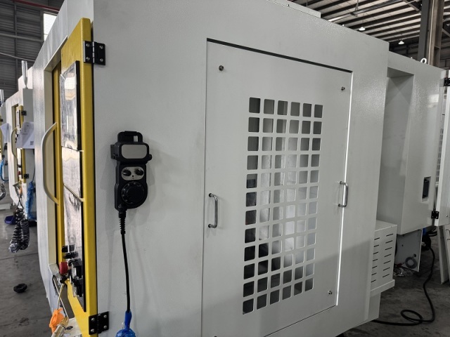 T600 BT30 CNC Drilling and Tapping Center with Syntec Control System