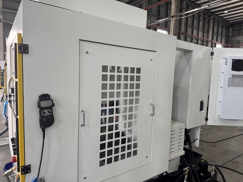 High Accuracy T600 CNC Vertical Drilling Tapping Center with Mitsubishi High Speed BT30 Spindle CNC Turning Machine