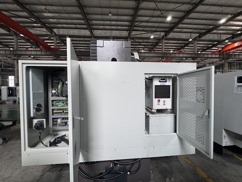 VMC1370 Y Axis Four Linear Rail CNC Vertical Machining Center with Mitsubishi