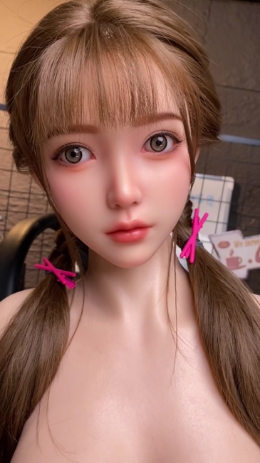 Seylixdoll Mini Sex Doll -140cm TPE Sex Doll – 73cm Bust, 52cm Waist, 76cm Hips-Milian