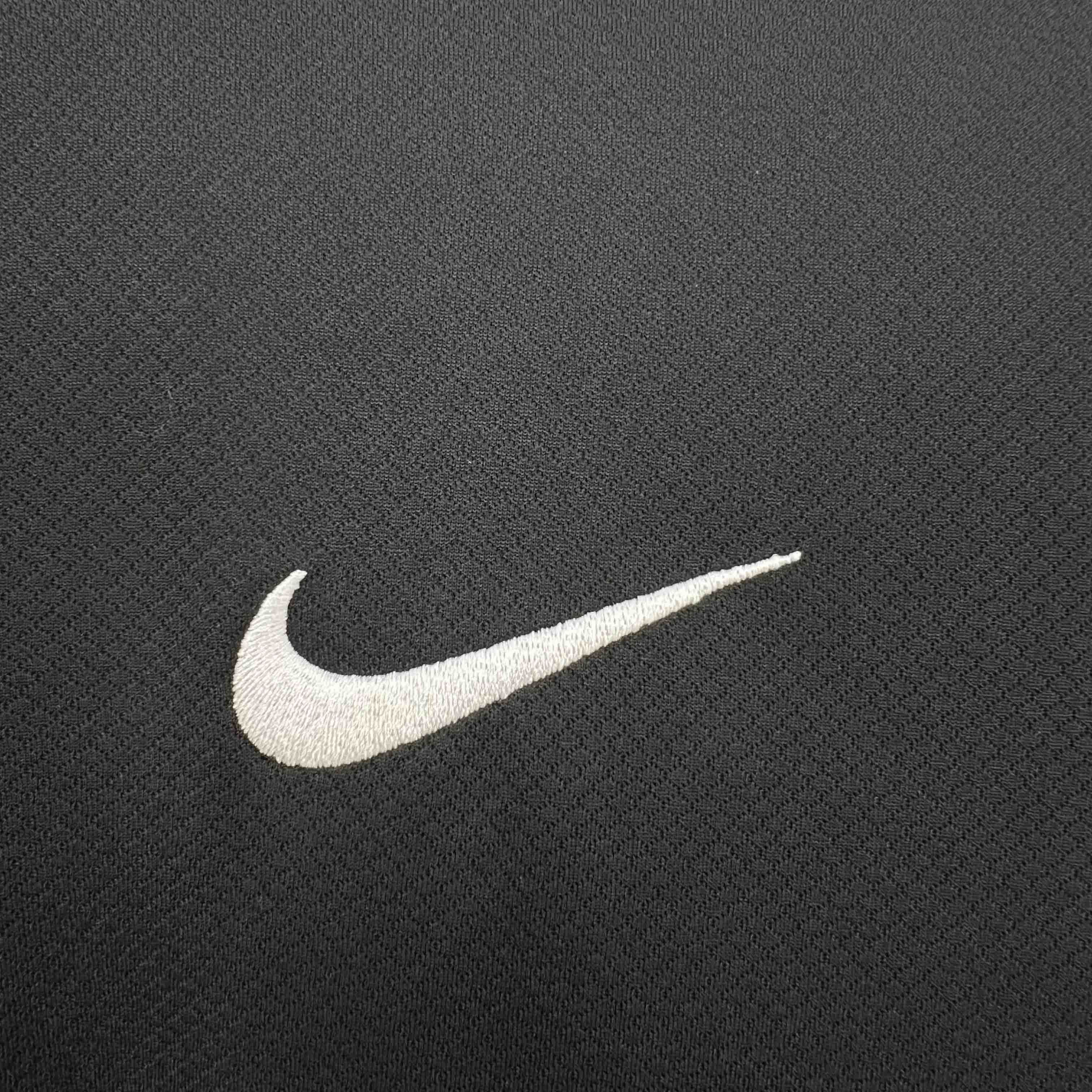 Eintracht Frankfurt Football Jersey Away Custom Shirt 2024/25