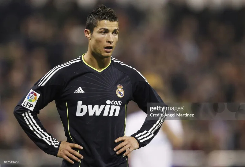 Real Madrid Authentic Retro Jersey Away Long Sleeve Soccer Shirt 2010/11